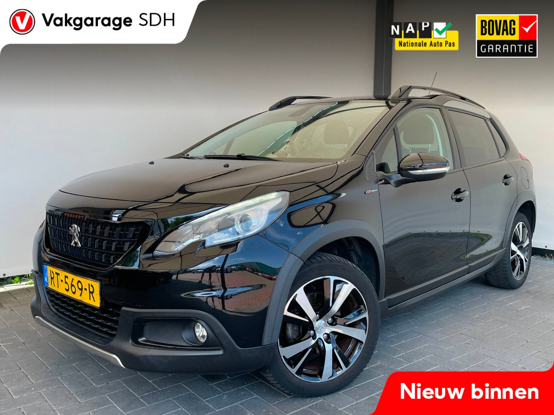 Peugeot 2008 1.2 PureTech GT-line|Leer|Glazen dak|Trekhaak|C, Auto's, Voorwielaandrijving, Bedrijf, Handgeschakeld, SUV of Terreinwagen