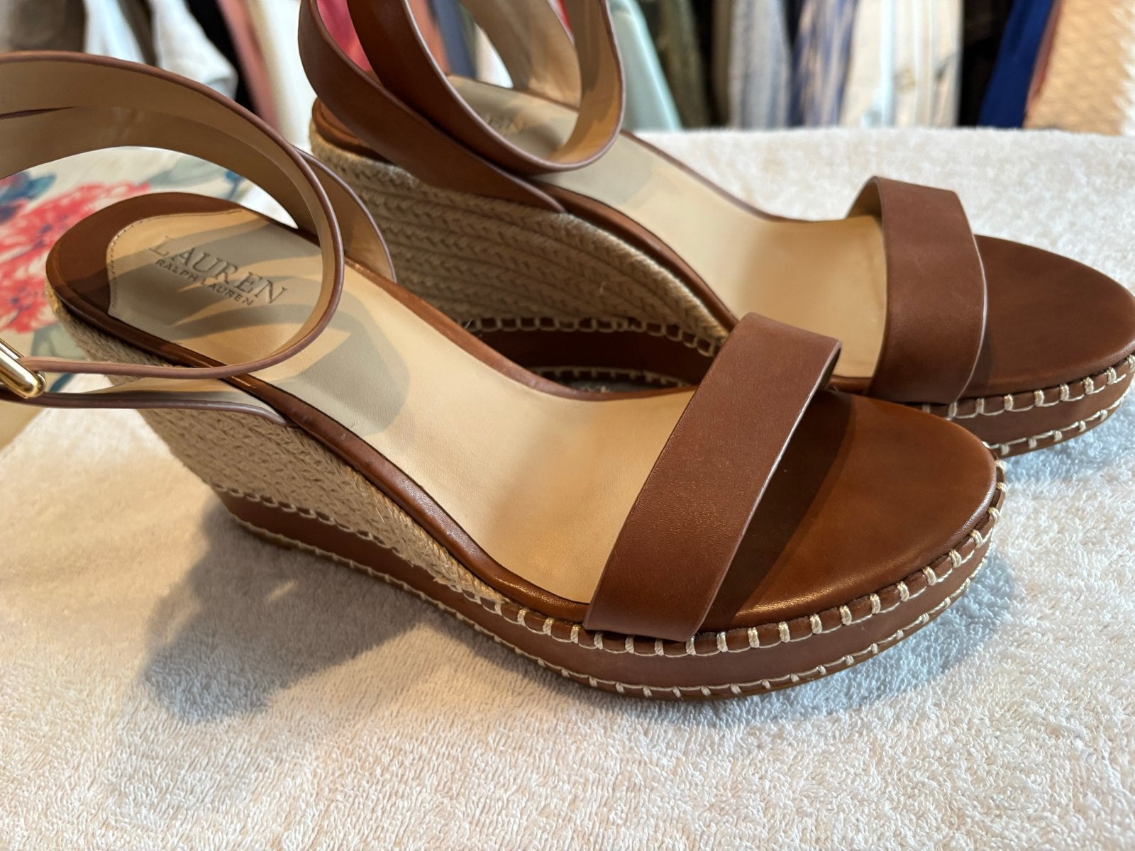 Ralph Lauren sleehakken - Maat 41, Kleding | Dames, Ophalen, Bruin, Sandalen of Muiltjes, Zo goed als nieuw