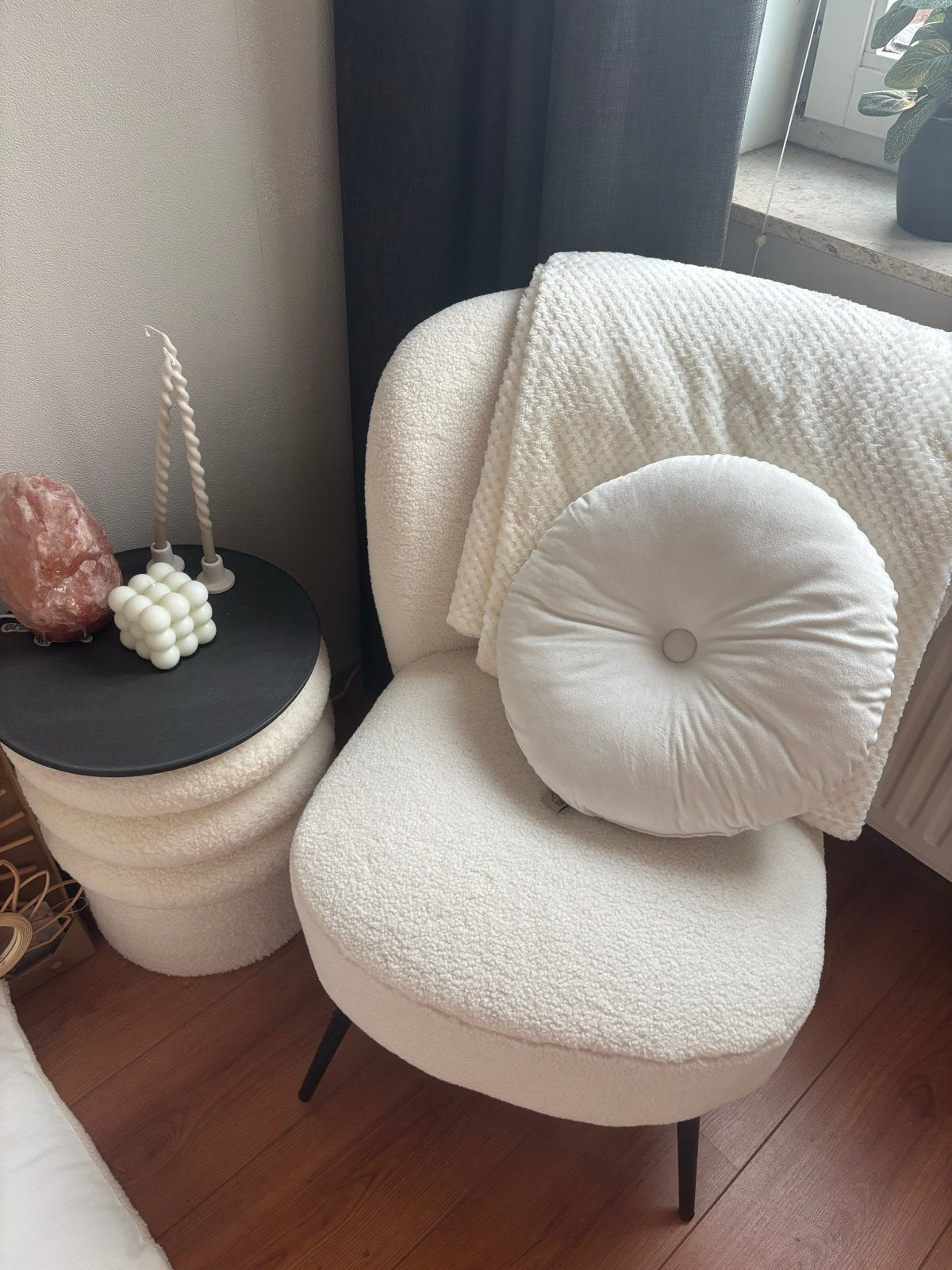 Witte teddy Fauteuil met Bijpassende Poef, Ophalen, Wit, Zo goed als nieuw, Eén