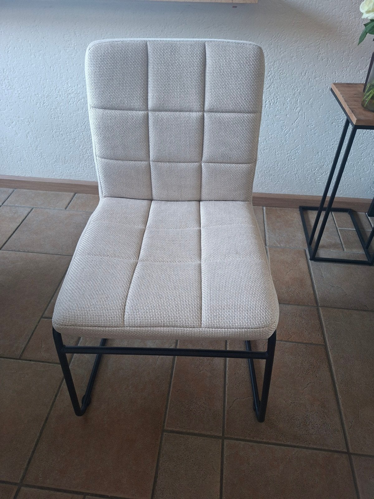 2 leuke eetkamerstoelen van JYSK, zo goed als nieuw, Ophalen, Zo goed als nieuw, Twee