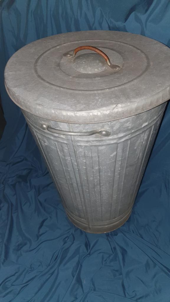 Oude prullenbak, Ophalen of Verzenden, Gebruikt, Minder dan 50 cm