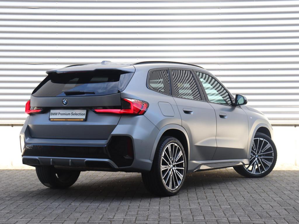 BMW X1 sDrive18i | M Sportpakket | Panodak | Trekhaak | Geti, Auto's, BMW, Gebruikt, Met garantie (alle), Stuurwielverwarming