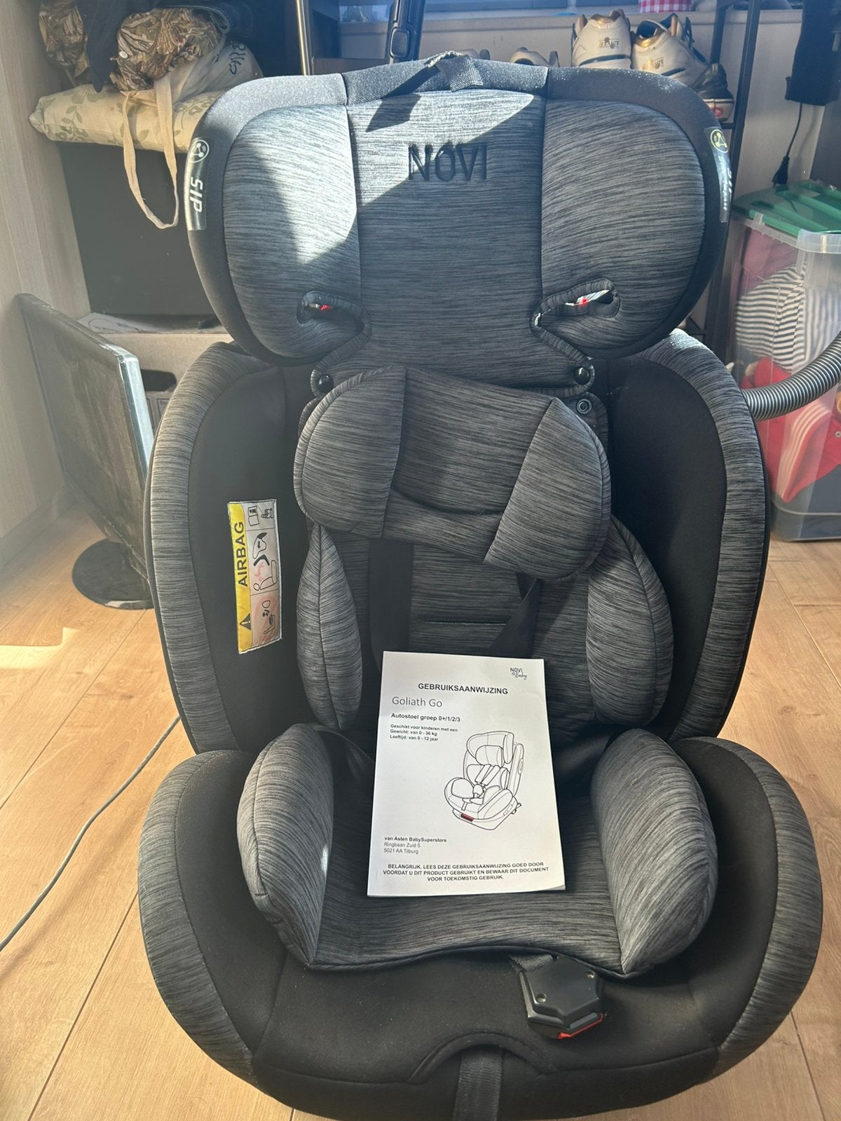 Novi Autostoel groep 0+/1/2/3, Verstelbare rugleuning, 0 t/m 18 kg, Zo goed als nieuw, Isofix