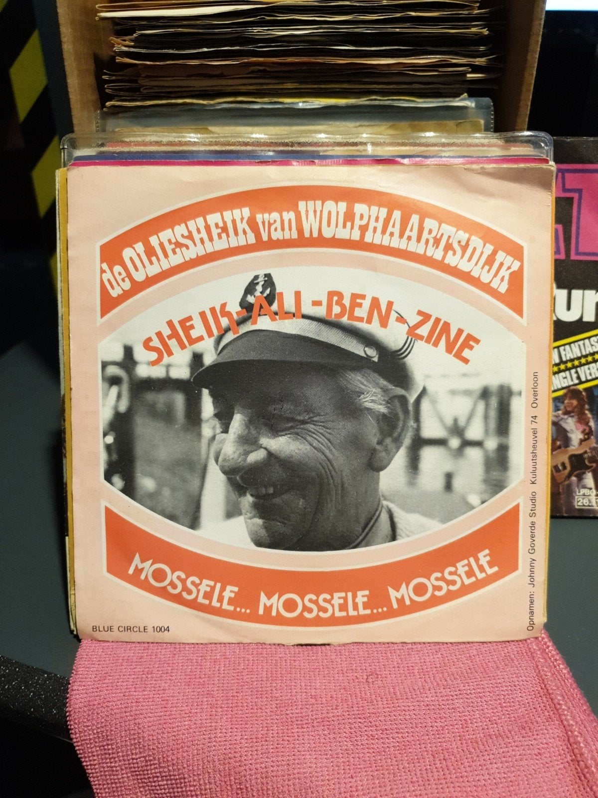 Sheik Ali Ben Zine - De Oliesheik van Wolphaartsdijk (z3), Ophalen of Verzenden, Gebruikt, Nederlandstalig