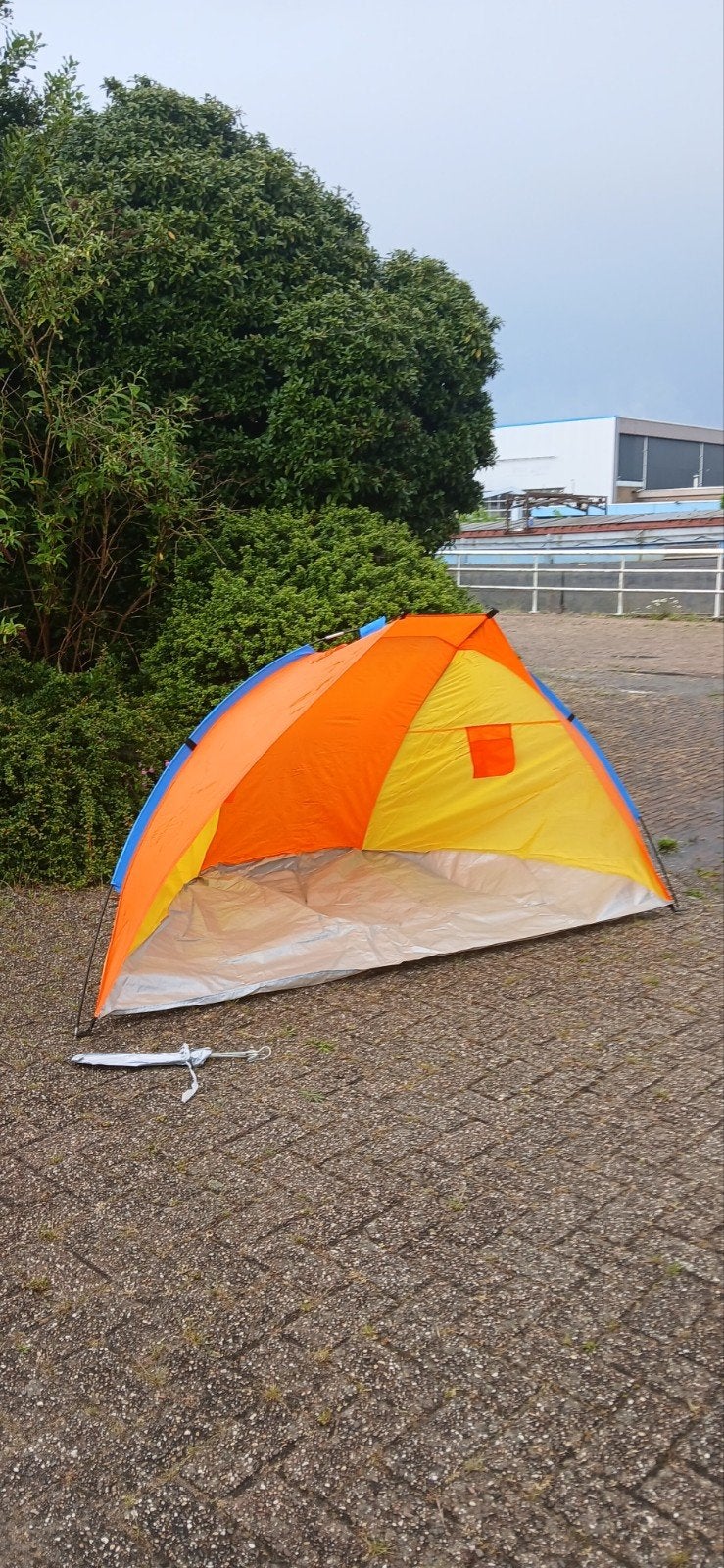 Strandtentje, Ophalen, Zo goed als nieuw