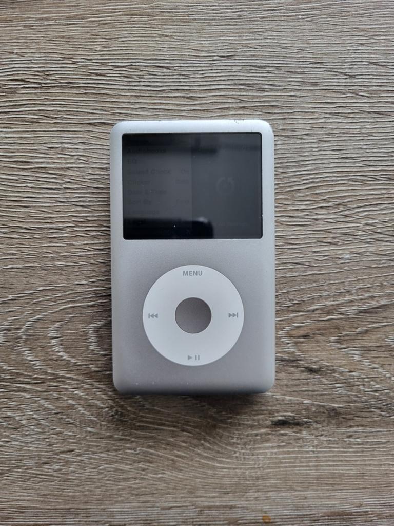 Silver IPod Classic met 160 GB, Audio, Tv en Foto, Mp3-spelers | Apple iPod, 40 GB en meer, Gebruikt, Classic, Ophalen of Verzenden