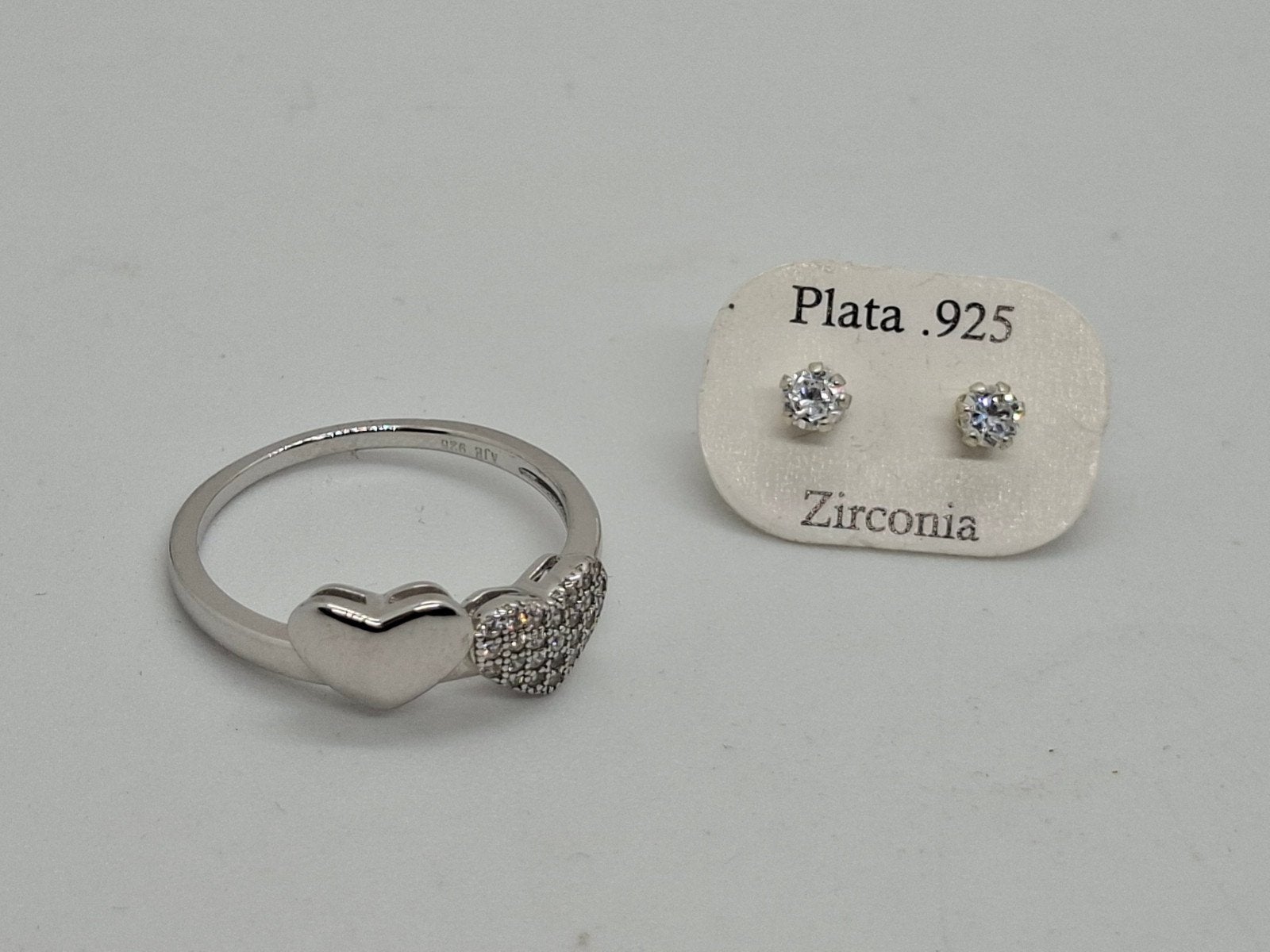 Nieuwe Zilveren 925 Oorknopjes en Ring - Maat 54, Nieuw, Ophalen of Verzenden, 17 tot 18, Dame