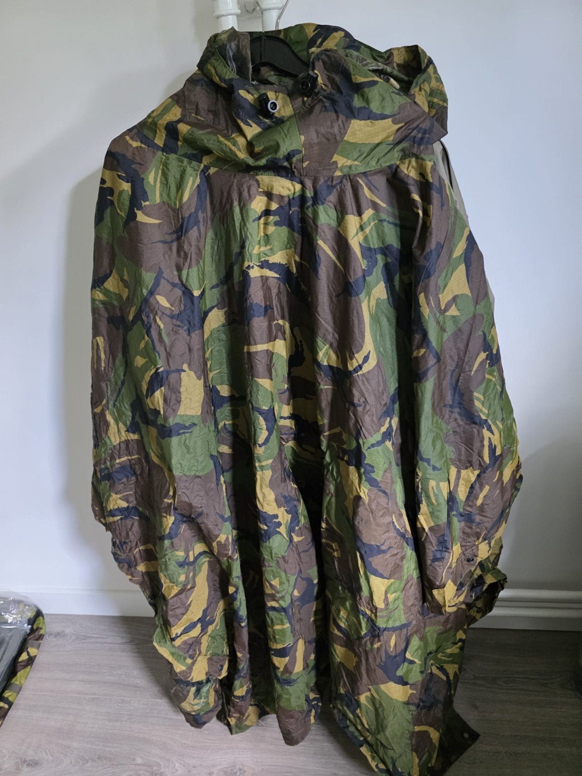 Camouflage Poncho - Waterdicht, Ophalen, Onbekend, Meerkleurig, Maat 56/58 (XL)