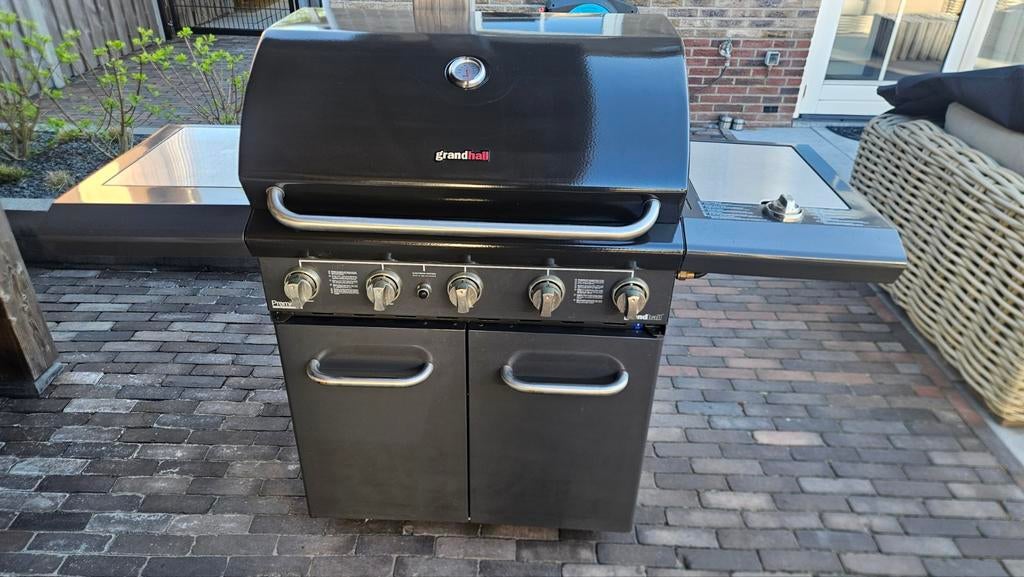 Grandhall Premium 327 gas barbeque, Ophalen