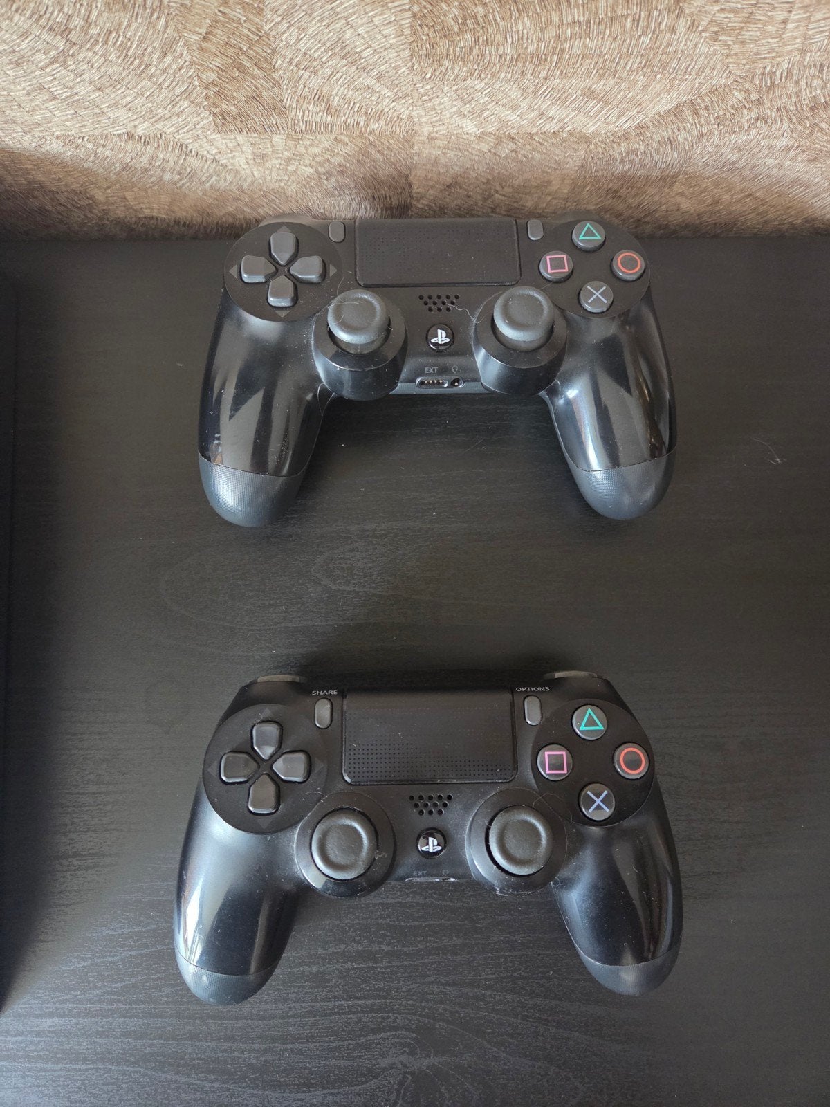 Sony PlayStation 4 Slim 1TB  incl. 2 controllers en 11 games, Ophalen, Zwart, Met 2 controllers, Slim