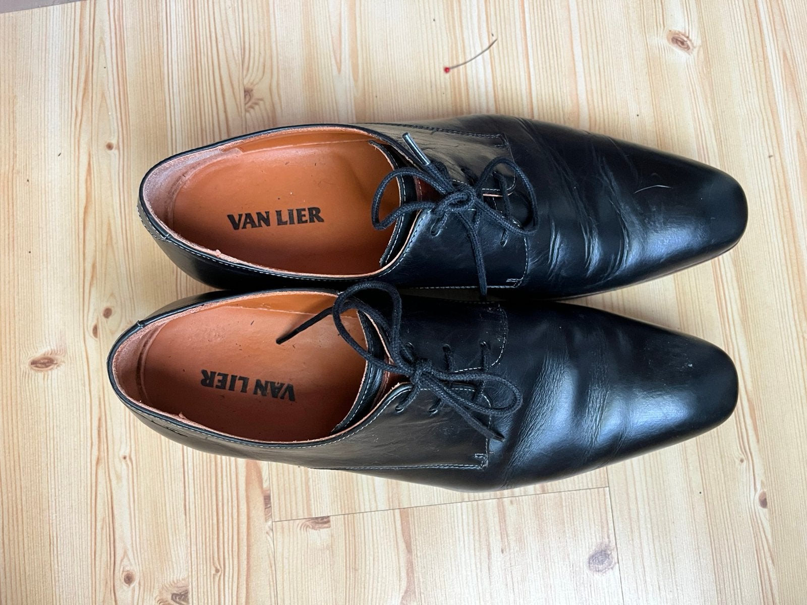 Van Lier nette zwarte leren herenschoen maat 9/43, Kleding | Heren, Zwart, Ophalen of Verzenden, Zo goed als nieuw, Veterschoenen