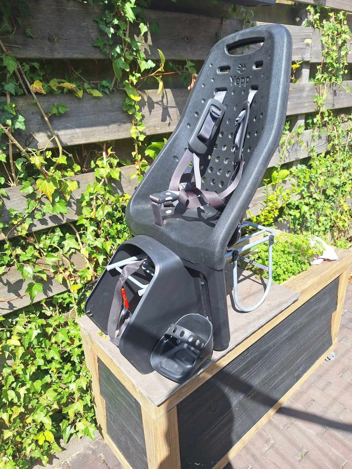 Yepp Achterzitje GMG Fietsstoeltje Zwart met Voetsteuntjes, Ophalen, Achterzitje, Yepp, 9 t/m 36 kg