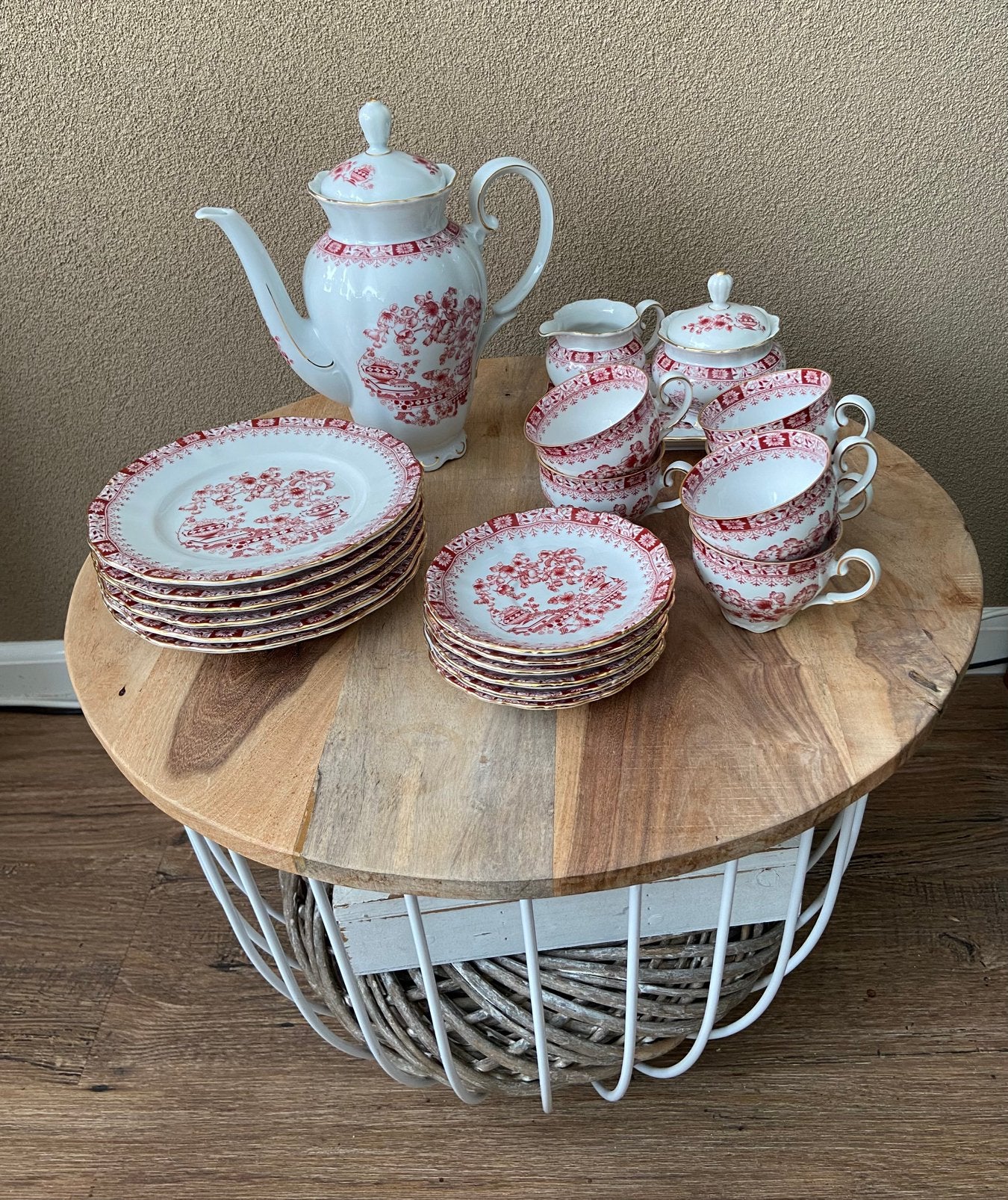 Servies Seltmann Weiden, Theresia Rood (diner&thee), Antiek en Kunst, Ophalen