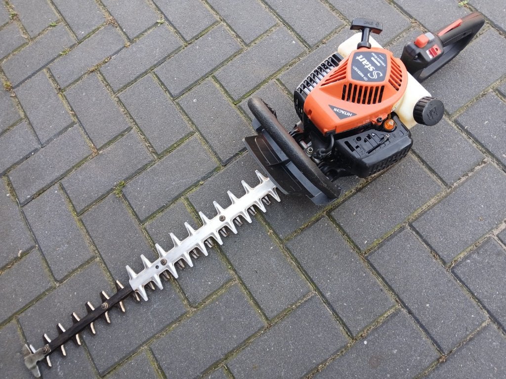 Hitachi benzine heggenschaar 60cm, Ophalen of Verzenden, Zo goed als nieuw, Benzine, Hitachi