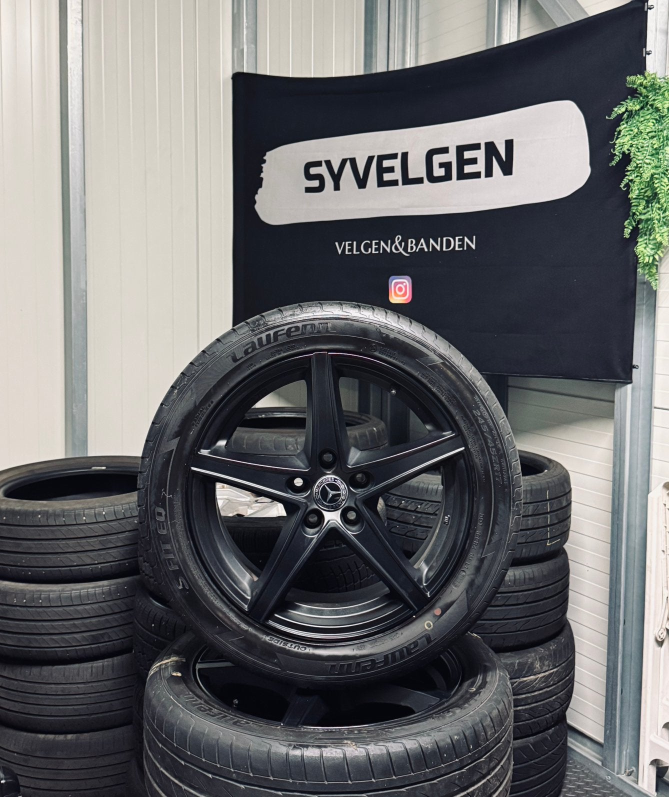 17" 5x112 Mercedes E-Klasse Velgen - 245/45/R17 Banden!, Auto-onderdelen, Ophalen, Banden en Velgen, 17 inch, Personenwagen