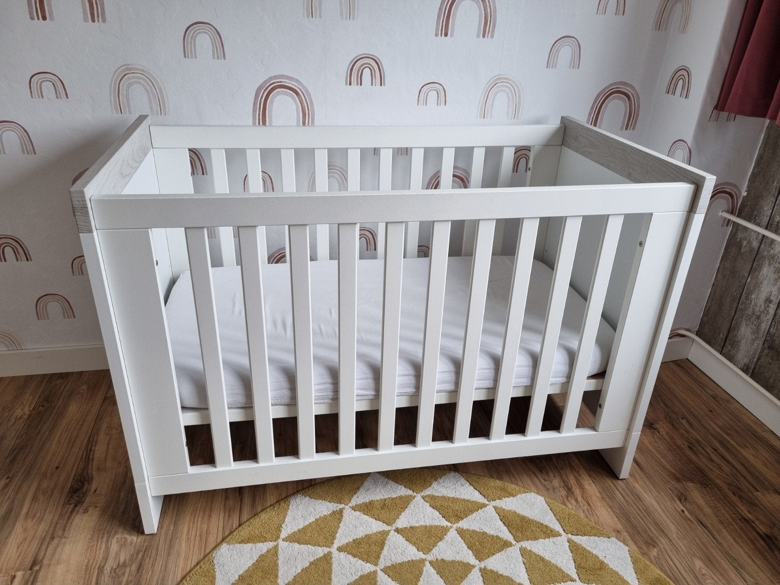 Babykamer set: Ledikant (verstelbaar) en Commode, Zo goed als nieuw, Minder dan 140 cm, Minder dan 70 cm, Ophalen