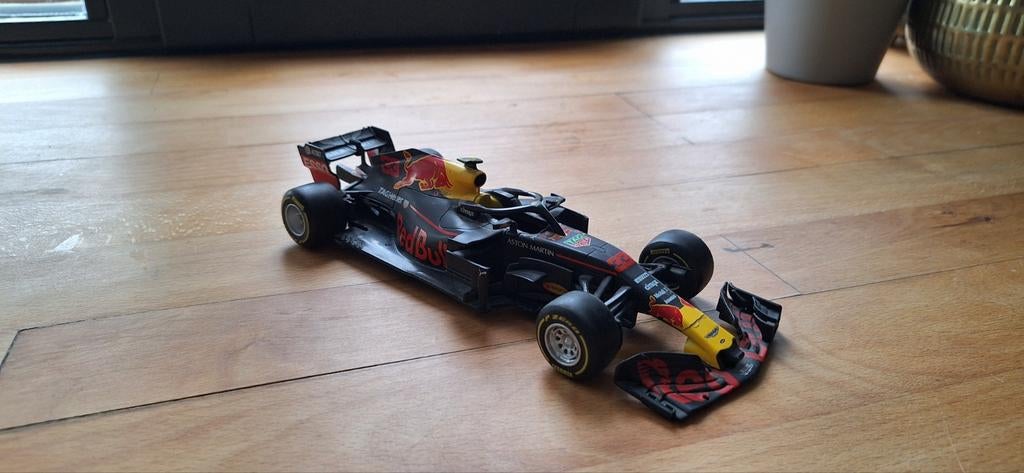 F1 red-bull speelgoedauto, Kinderen en Baby's, Speelgoed | Speelgoedvoertuigen, Ophalen of Verzenden, Gebruikt