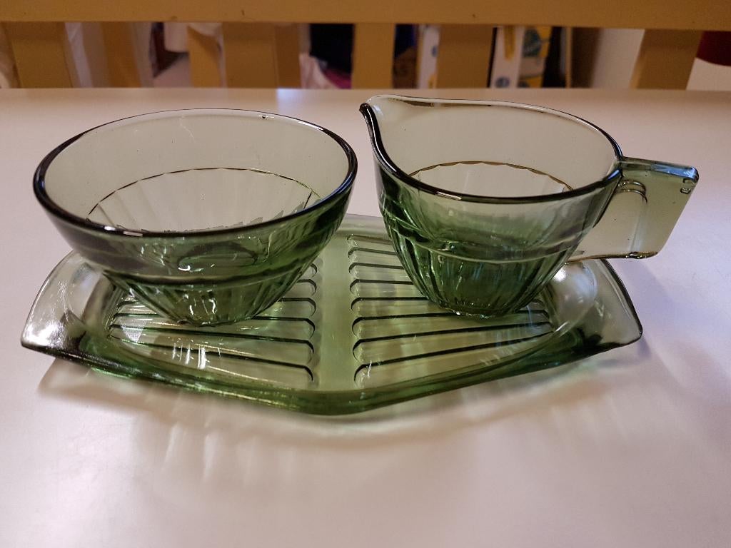 Leerdam Copier Neerlandia Groen Roomstel met schotel 40 euro, Antiek en Kunst, Ophalen of Verzenden