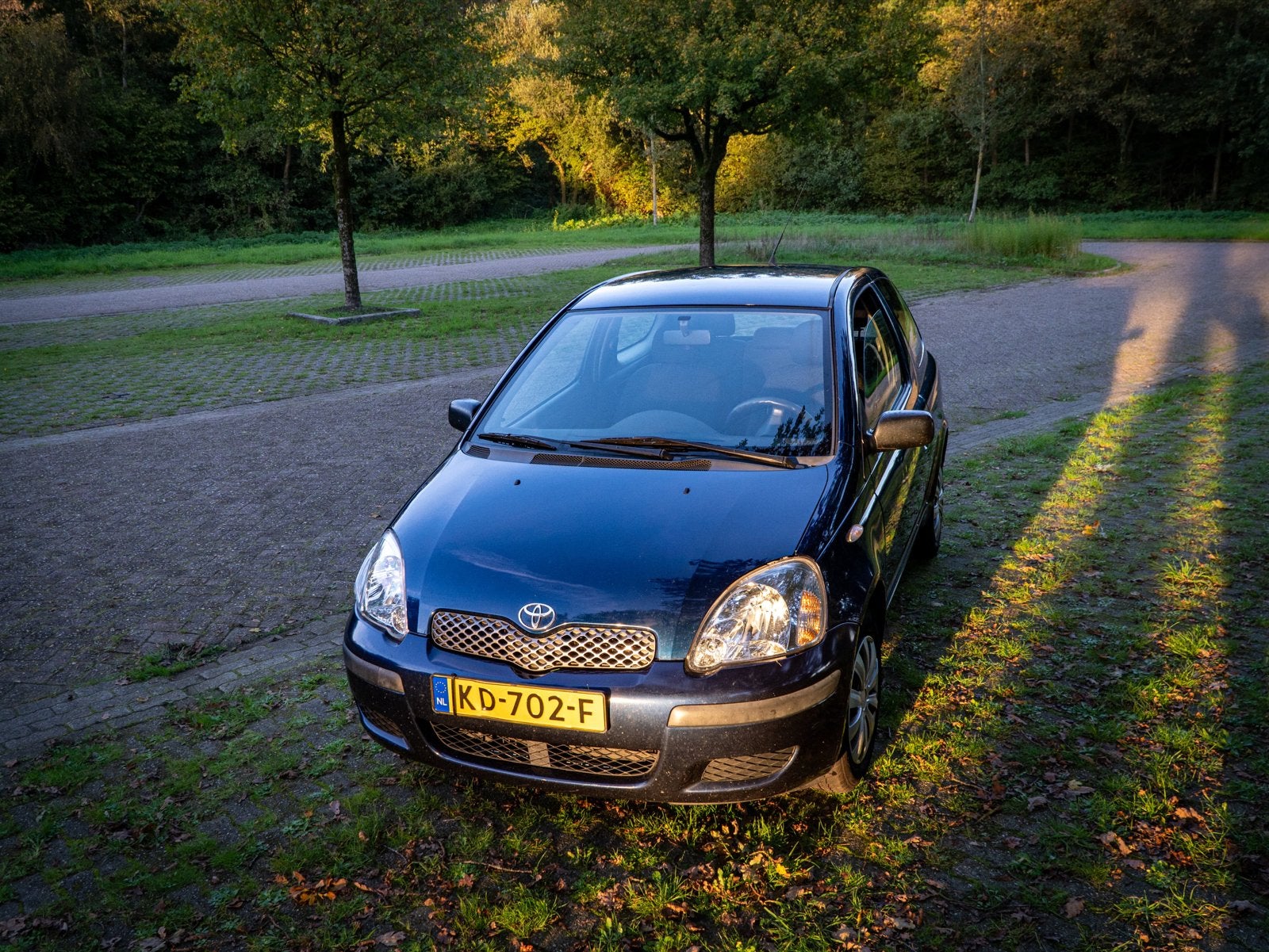 Toyota Yaris 1.0 16V Vvti 3DR 2005 Blauw, Auto's, 31 €/maand, 4 cilinders, 855 kg, Handgeschakeld