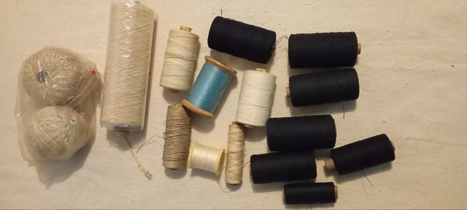 partijtje oud naaigaren en voor fijn haakwerk, Ophalen of Verzenden, Garen of Naald(en)