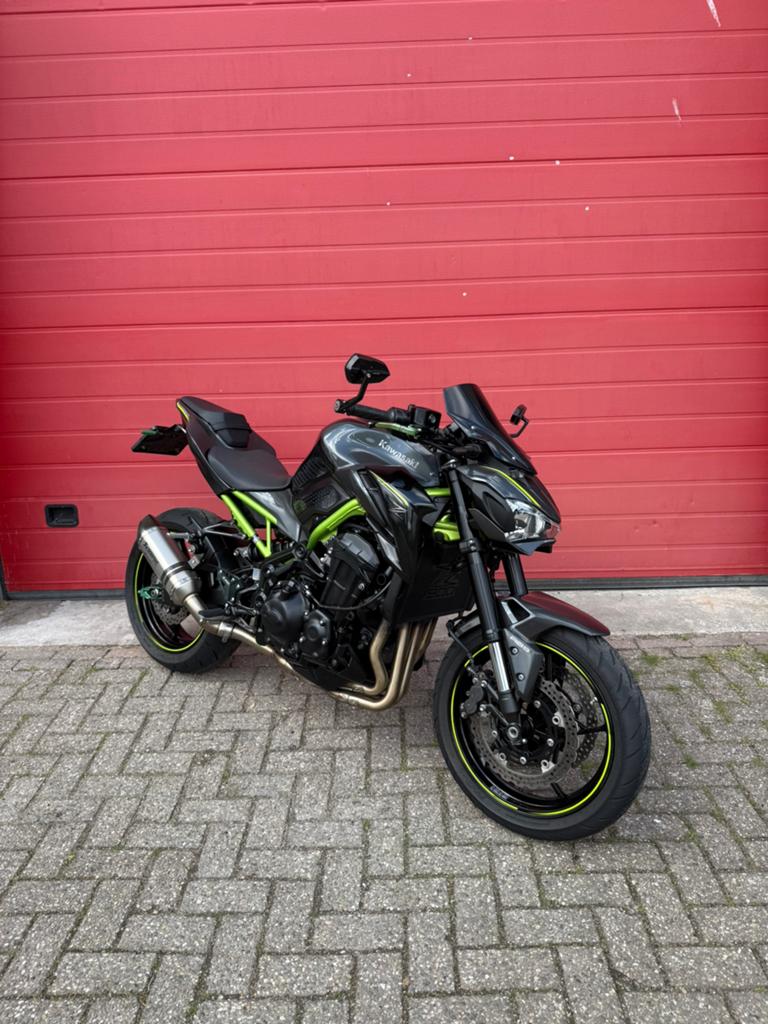 Kawasaki Z900 met full Akrapovic uitlaat, Motoren, Motoren | Overige merken, Sportuitlaat, 4 cilinders, Motorrijbewijs A, Gebruikt