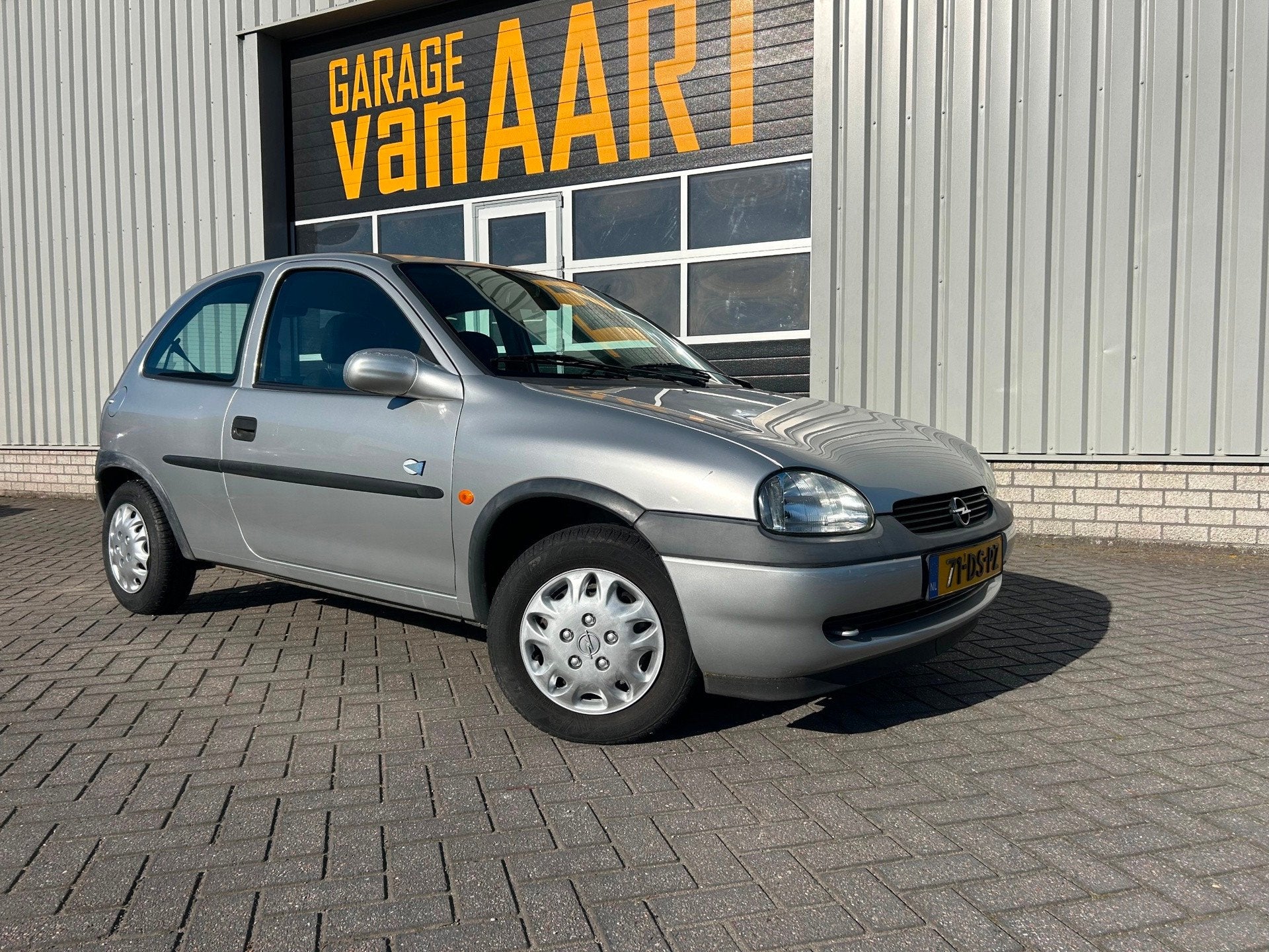 Opel Corsa 1.2i-16V Strada | NAP | AUTOMAAT |, Gebruikt, 31 €/maand, Origineel Nederlands, Bedrijf