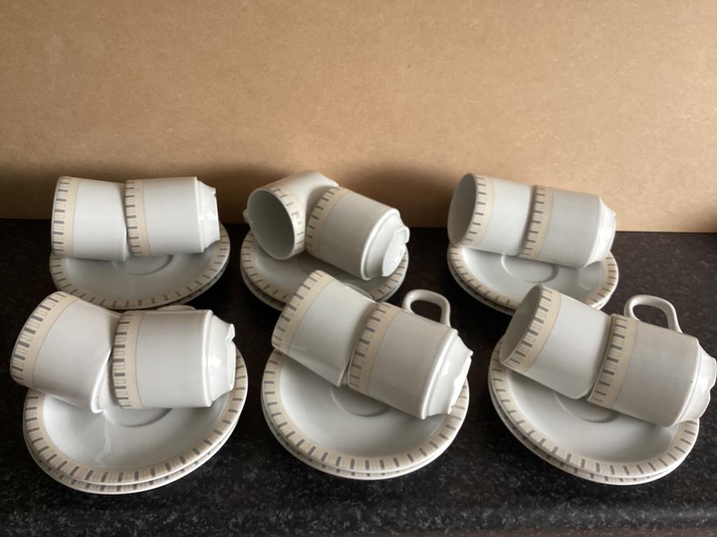 Kopjes met Schoteltjes 12 stuks nieuw v.d. Sligro, Nieuw, Ophalen of Verzenden, Effen, Kop(pen) en/of Schotel(s)
