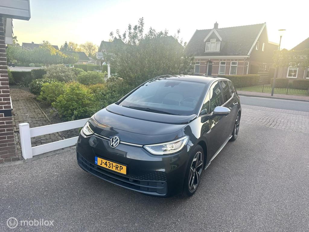 Volkswagen ID.3 First Plus 58 kWh TREKHAAK CARPLAY SFEERVERL, Automaat, Gebruikt, Met garantie (alle), USB