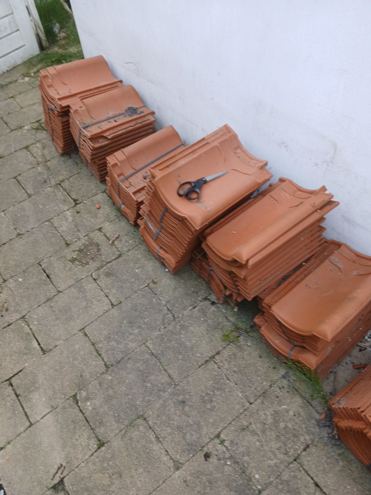 Te koop nieuwe dakpannen, nokvorsten en kantpannen, Ophalen, Steen of Klei, Nieuw, 5 tot 10 m²