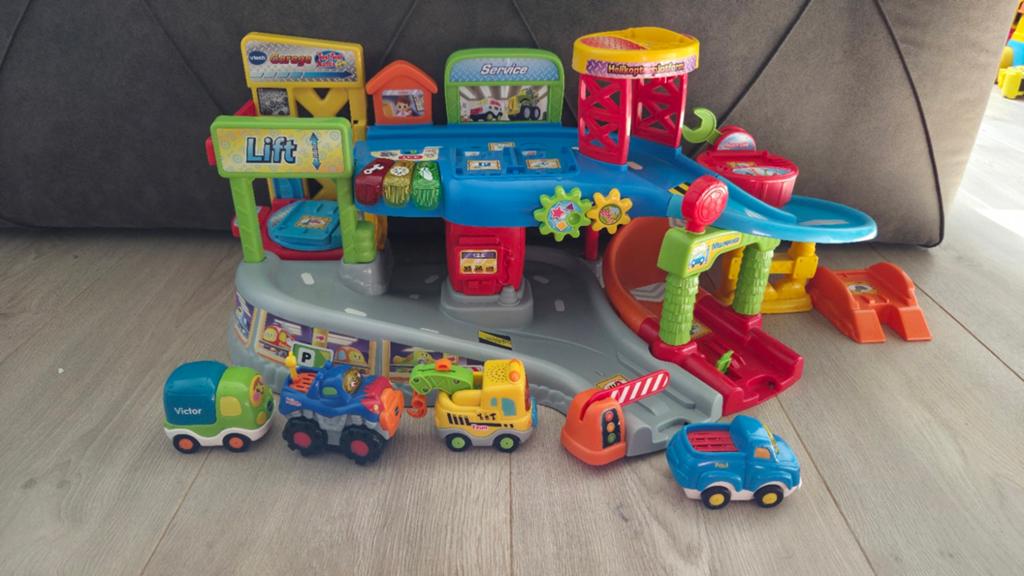 VTech Toet Toet Auto's Garage met 4 auto's, Kinderen en Baby's, Speelgoed | Vtech, Ophalen, Zo goed als nieuw, 6 maanden tot 2 jaar