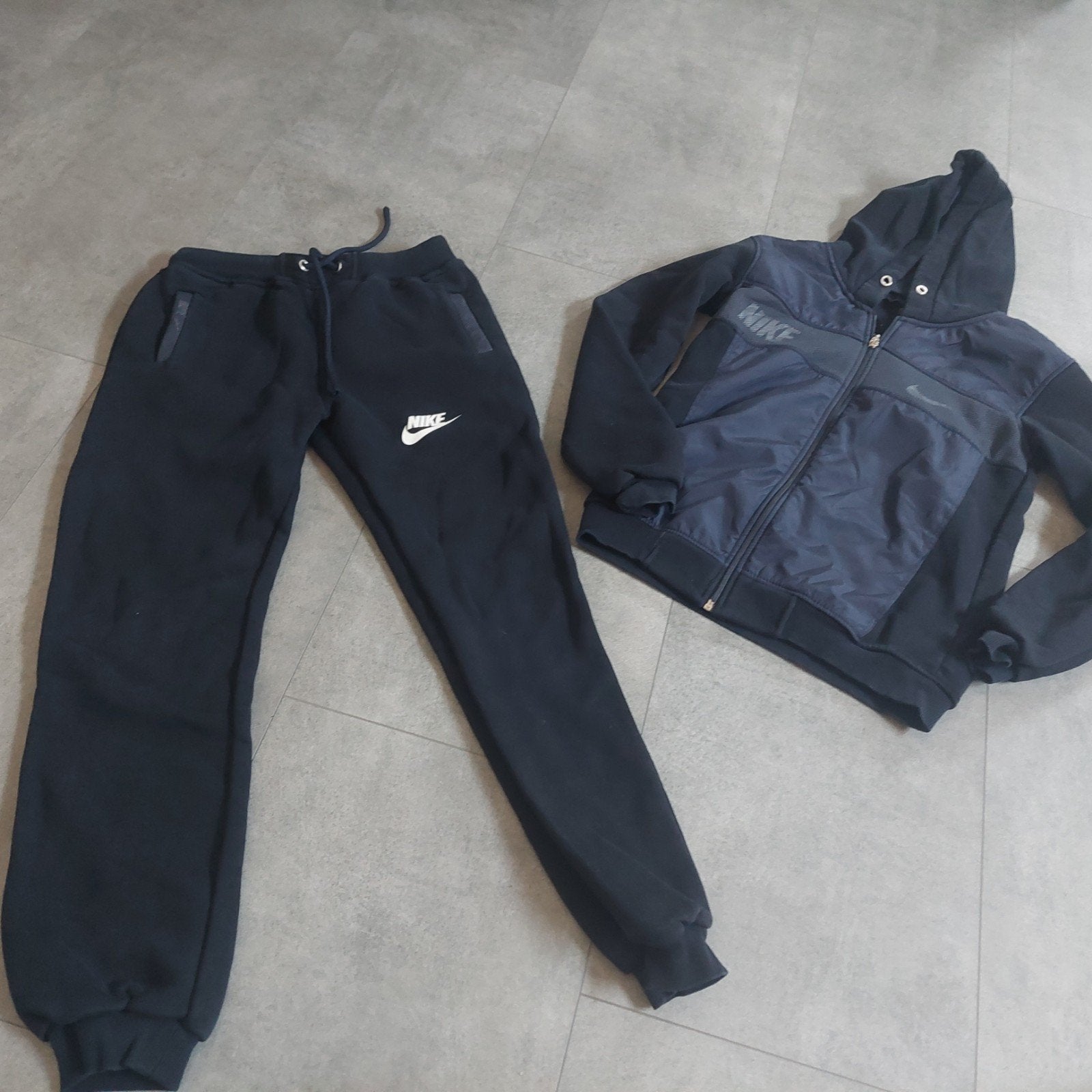 trainingspak 170/176 Nike donkerblauw joggingpak, Ophalen of Verzenden