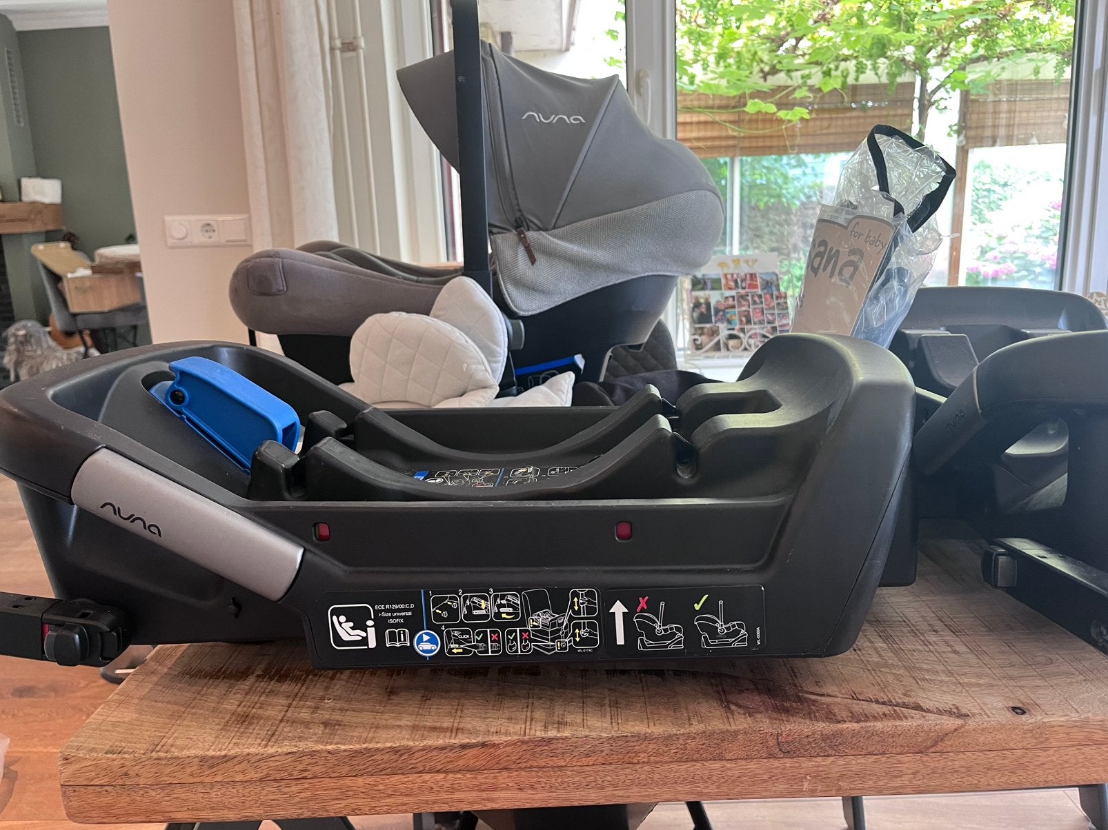 Twee x Nuna base iso fix + maxi cosi, Kinderen en Baby's, Speelgoed | Buiten | Accuvoertuigen, Gebruikt, Ophalen