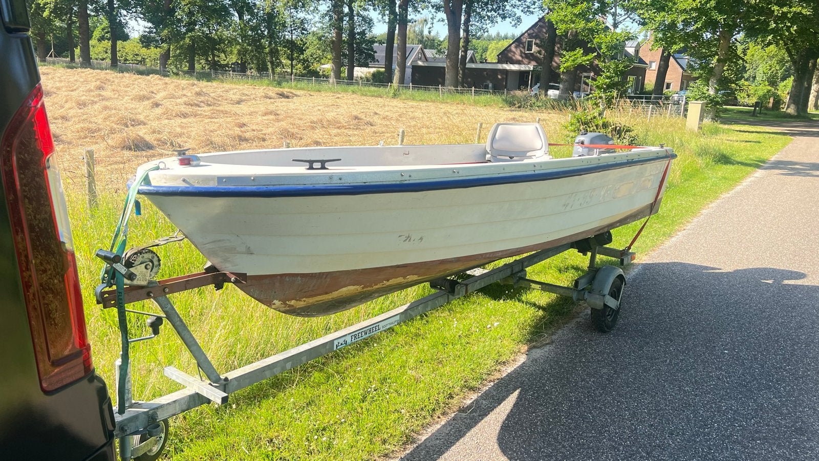 Stabiele visboot met Yamaha buitenboordmotor en trailer, Watersport en Boten, Motorboten en Motorjachten, Overige merken, Gebruikt