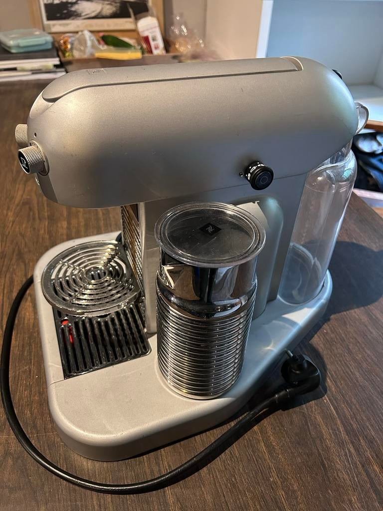 Nespresso Magimix M190 Citiz & Milk Koffiemachine, Witgoed en Apparatuur, Koffiezetapparaten, Gebruikt, Koffiemachine, Ophalen of Verzenden