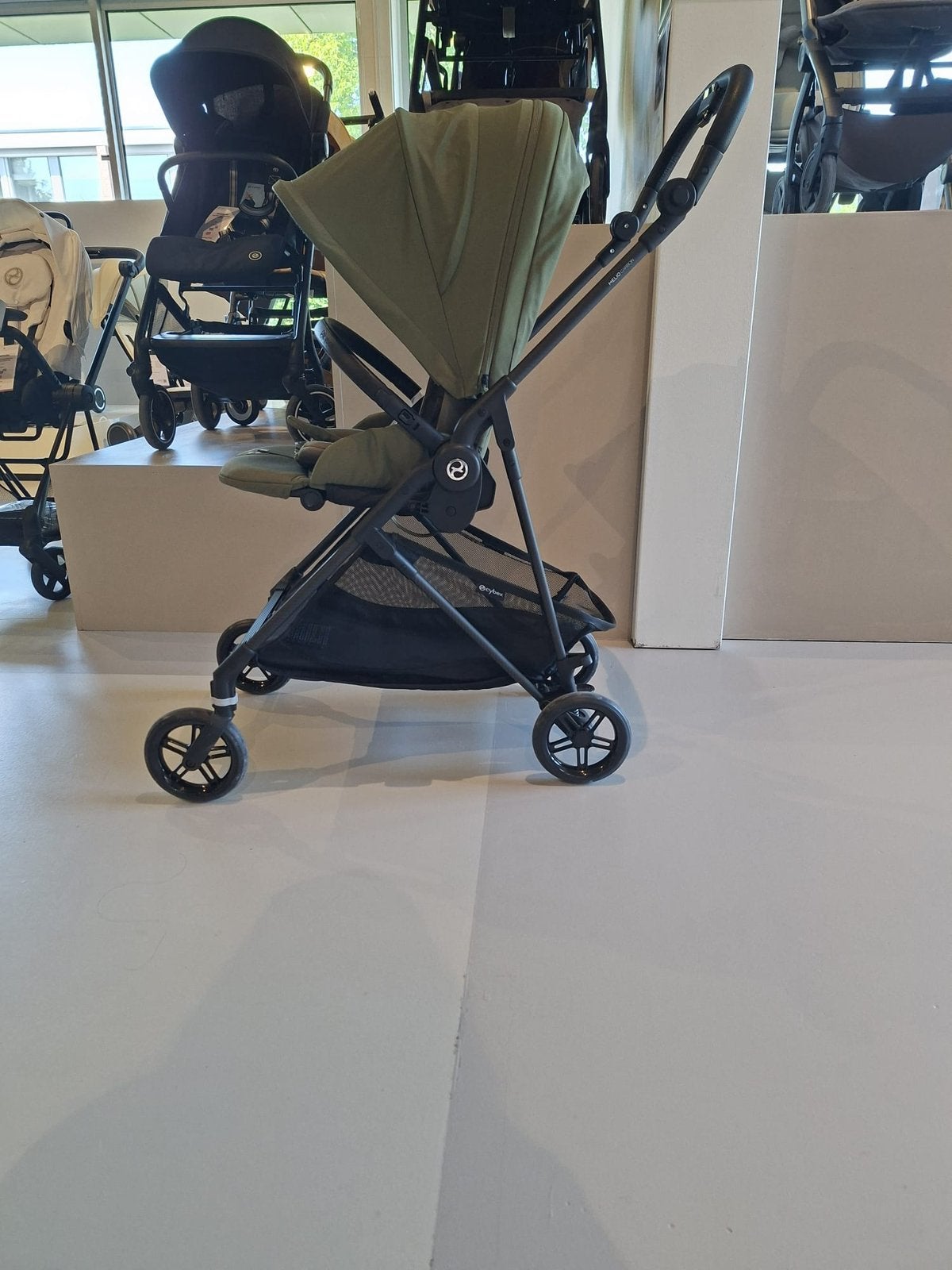 Cybex Melio Carbon Kinderwagen Moss Green, Ophalen, Zo goed als nieuw