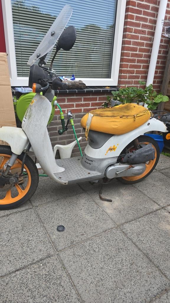 Honda Sky Scooter - Onderdelen of opknapper, Fietsen en Brommers, Ophalen, Gebruikt, Overige typen, Overige merken
