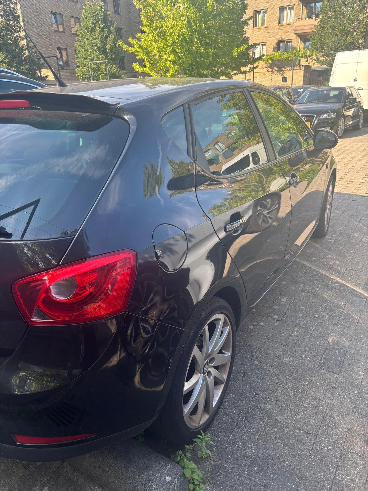 Seat 2010 Zwart, Auto's, 1018 kg, 40 €/maand, Zwart, Particulier