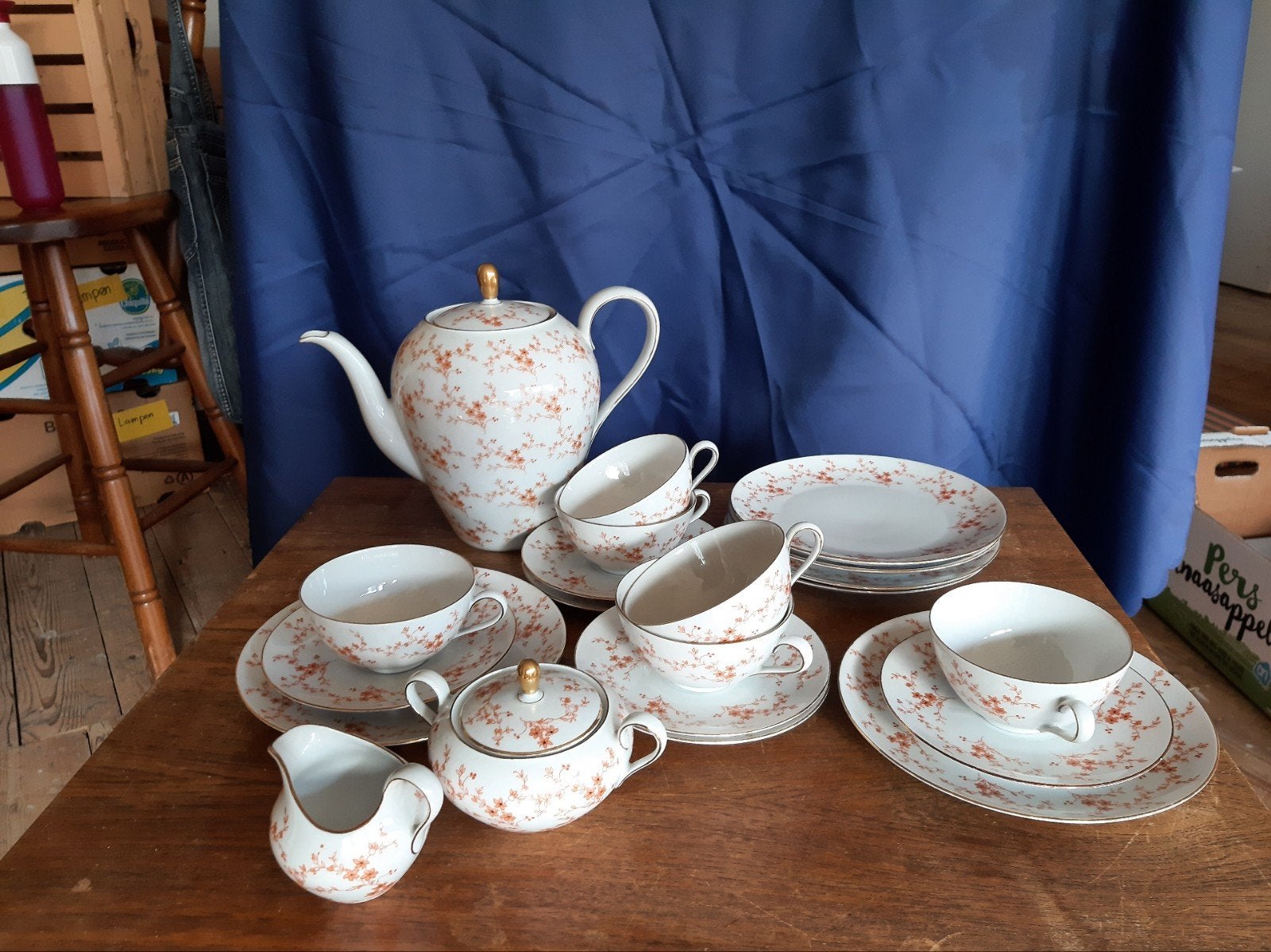 Vintage theeservies met bloemmotief en gouden randje, Vintage, Ophalen of Verzenden, Zo goed als nieuw, Porselein