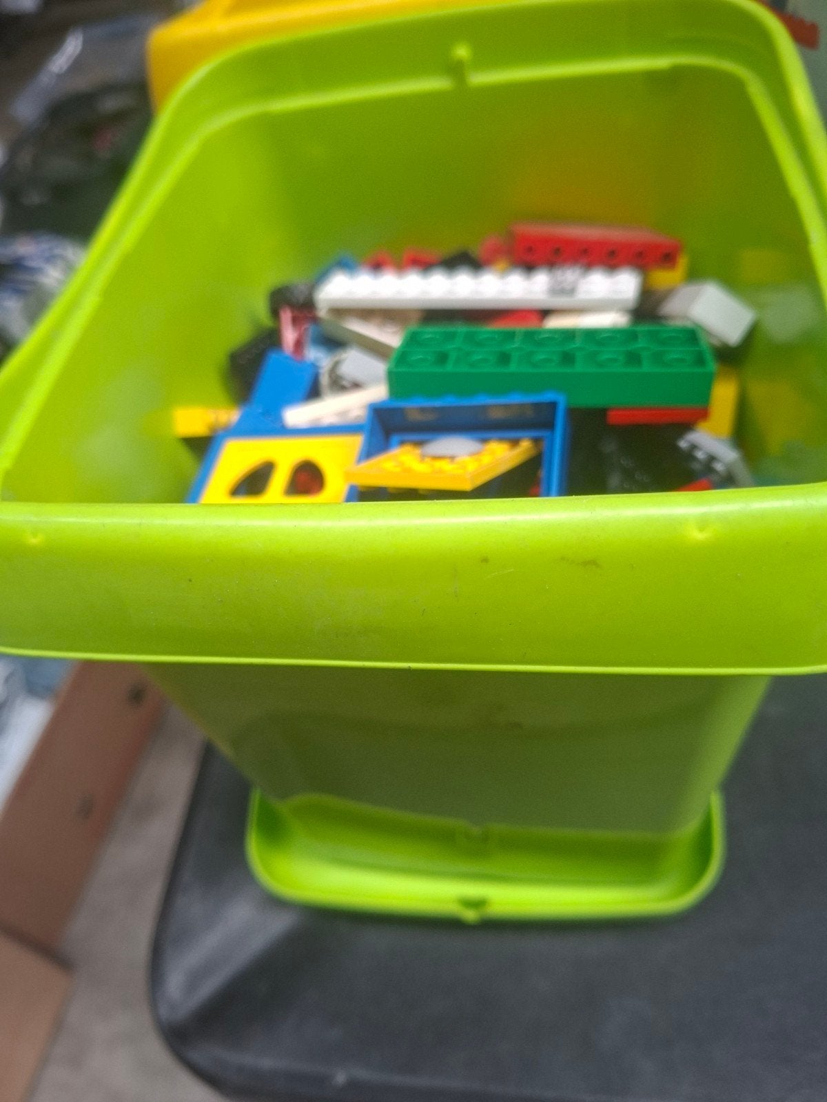 Emmer met lego, Kinderen en Baby's, Speelgoed | Duplo en Lego, Ophalen, Zo goed als nieuw, Losse stenen, Lego