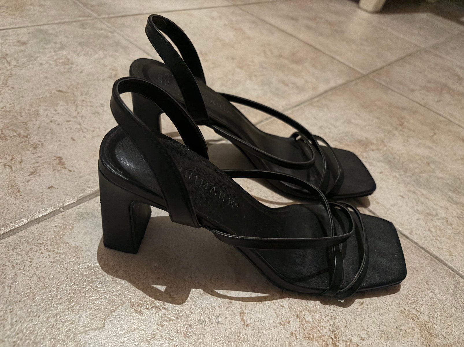Hakken, Zwart, Zo goed als nieuw, Sandalen of Muiltjes, Ophalen of Verzenden