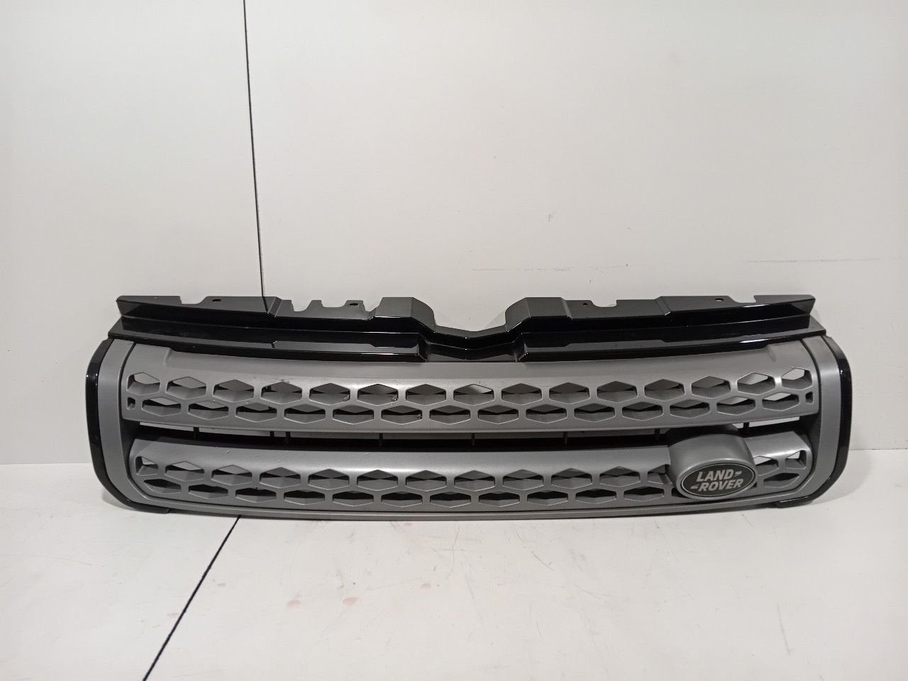 Grille Land Rover Evoque, Onderdelen@venauto.nl, Van der Ven Autorecycling B.V., Ettenseweg 76, 4706 PB Roosendaal, The Netherlands