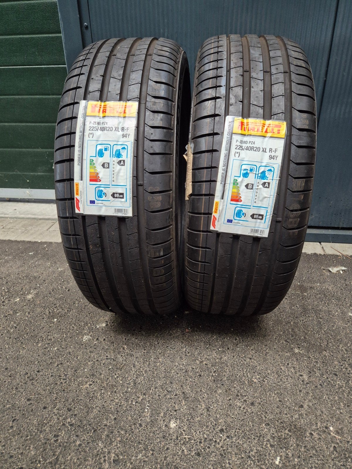2x 225 40 20 PIRELLI PZERO RUNFLAT *STER CODERING "NIEUW", Ophalen, Nieuw, Band(en), 20 inch