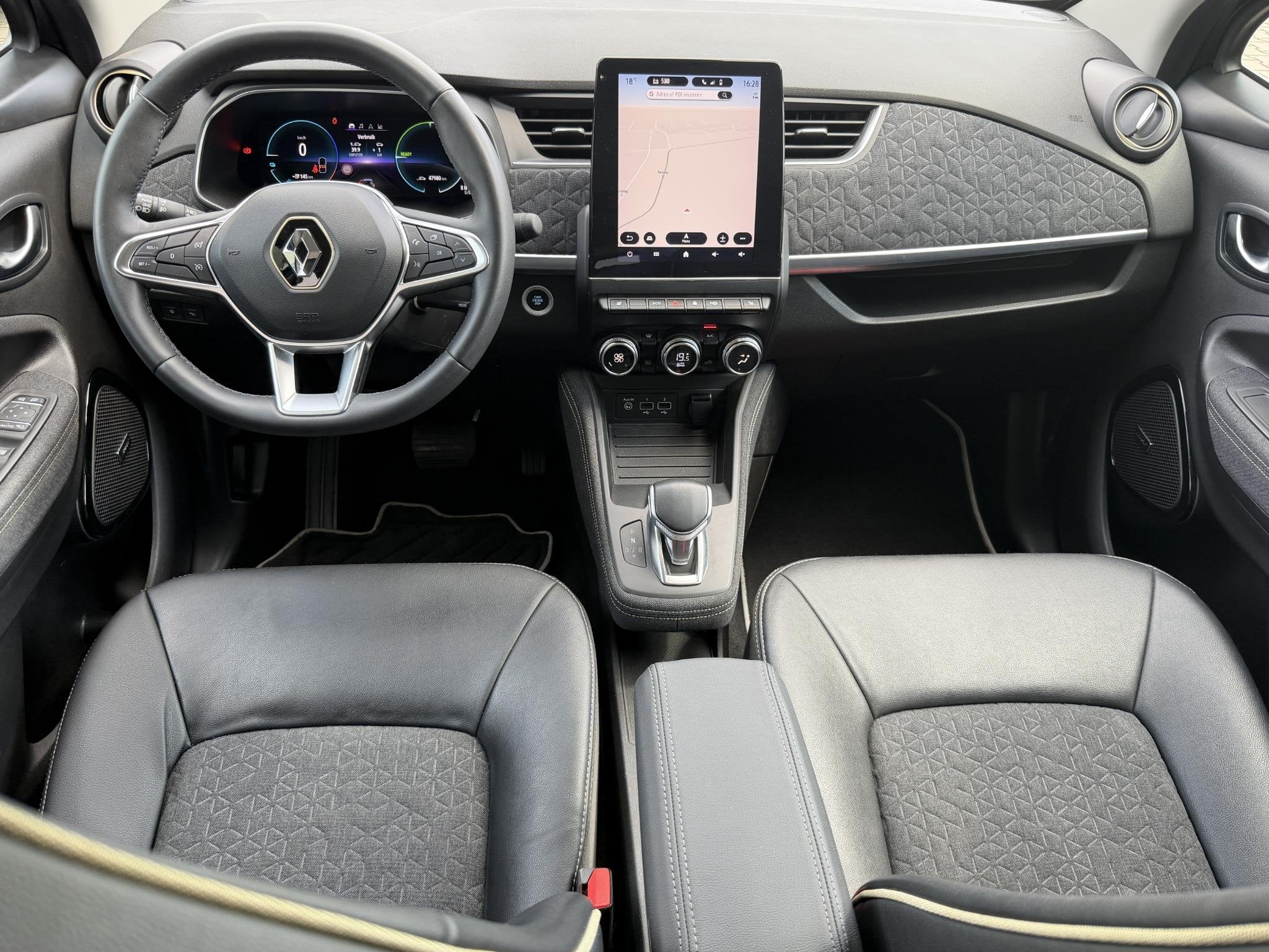 Renault ZOE R135 Iconic 52 kWh Snel lader/ soh 94%/ Koopaccu, Auto's, Renault, Dealer onderhouden, 136 pk, Gebruikt, Zwart