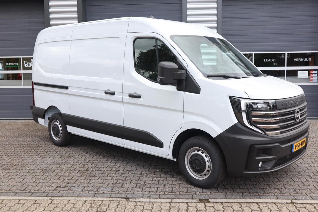 Nissan INTERSTAR 3.5T 130PK N-Connecta L2H2 BPM VRIJ! dealer, Gebruikt, 4 cilinders, 2500 kg, Wit