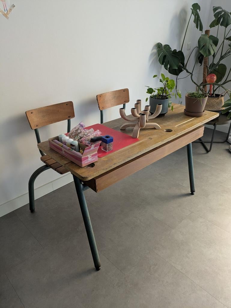 Vintage schoolbank met twee stoelen, Gebruikt, 100 tot 150 cm, Ophalen of Verzenden, Vintage, Retro, Industrieel