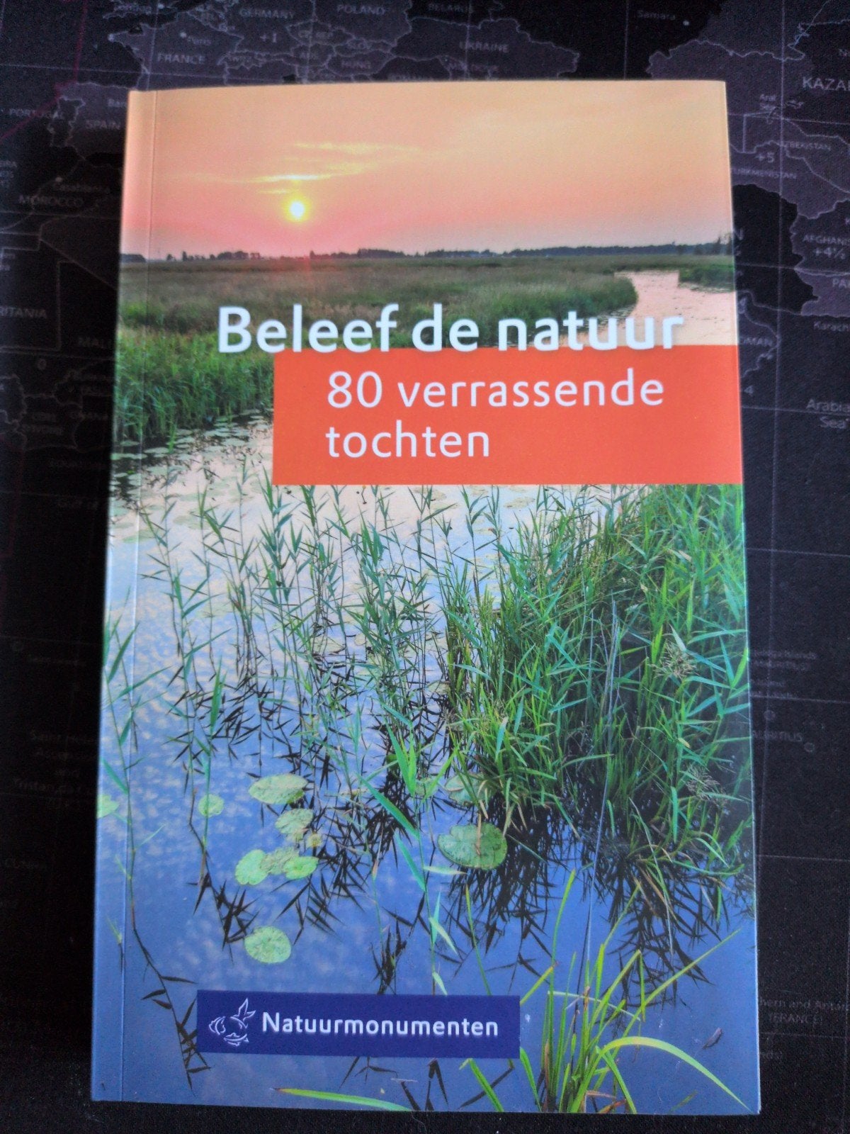 Beleef de natuur: 80 verrassende tochten Natuurmonumenten, Boeken, Natuur, Ophalen of Verzenden