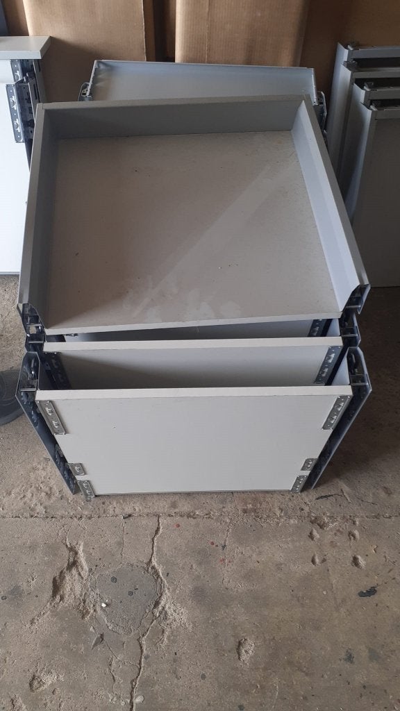 keukenladen met geleider ongeveer 20 stuks nieuw soft close, Huis en Inrichting, Keuken | Keukenelementen, Ophalen, Nieuw, 25 tot 50 cm