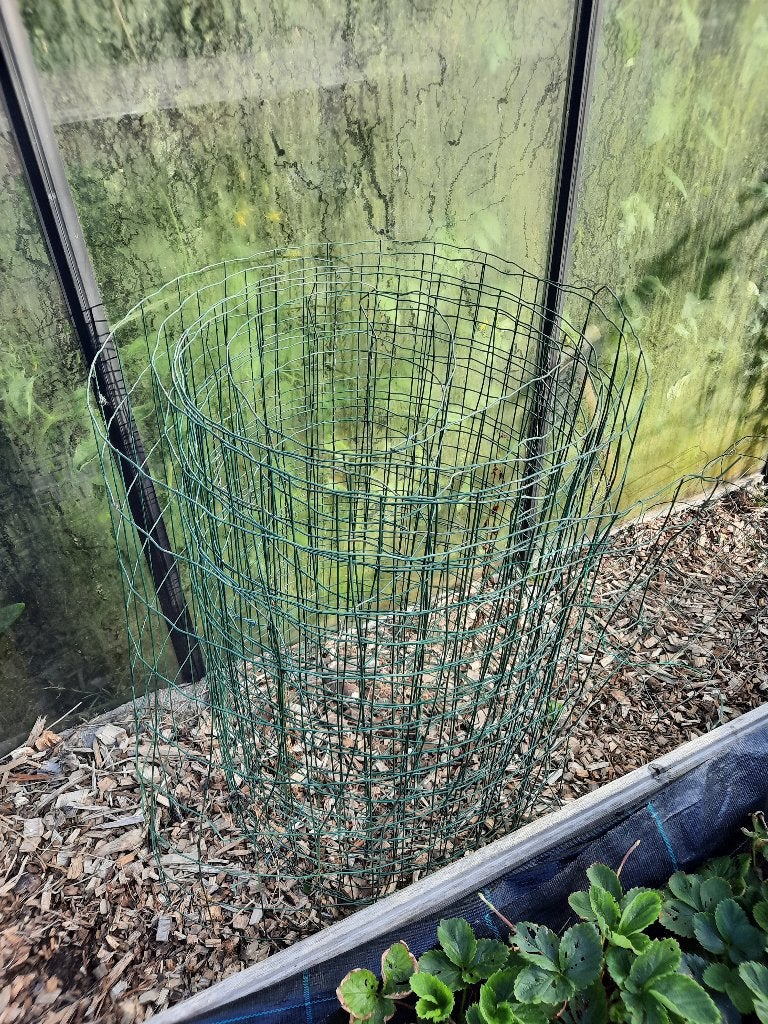 Twee rollen groen gaas aangeboden, Tuin en Terras, Gaas en Draad, Ophalen, Zo goed als nieuw, Minder dan 10 meter, Gaas