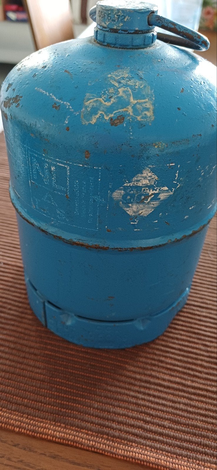 Vintage blauwe gasfles 0.50 kg - decoratie, Ophalen of Verzenden, Gebruikt