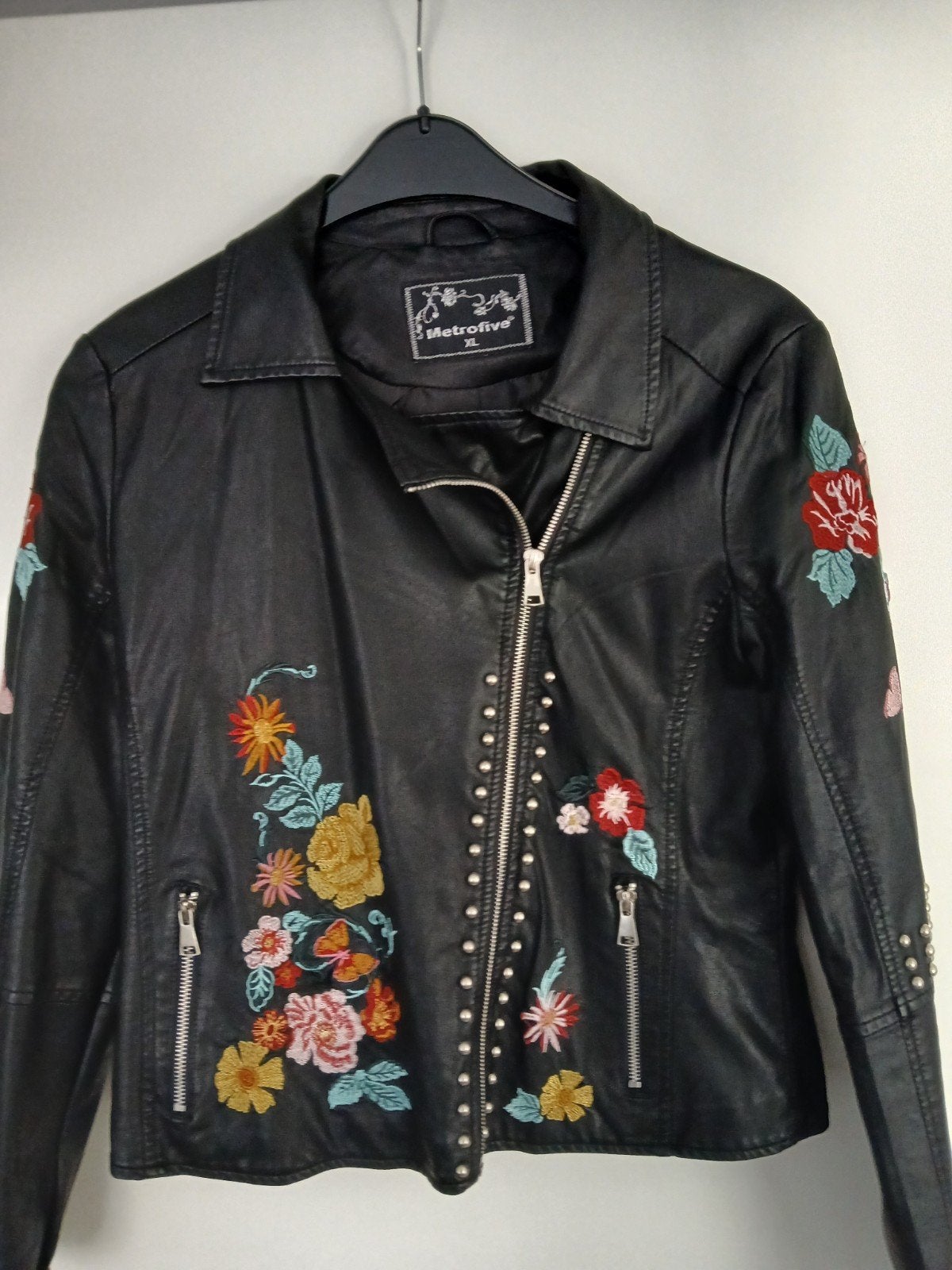 "nep"  leren jasje met geborduurde bloemen maat L, Ophalen of Verzenden, Zo goed als nieuw, Maat 42/44 (L), Zwart